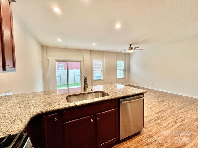 Photo - 310 Willow Wood Ct