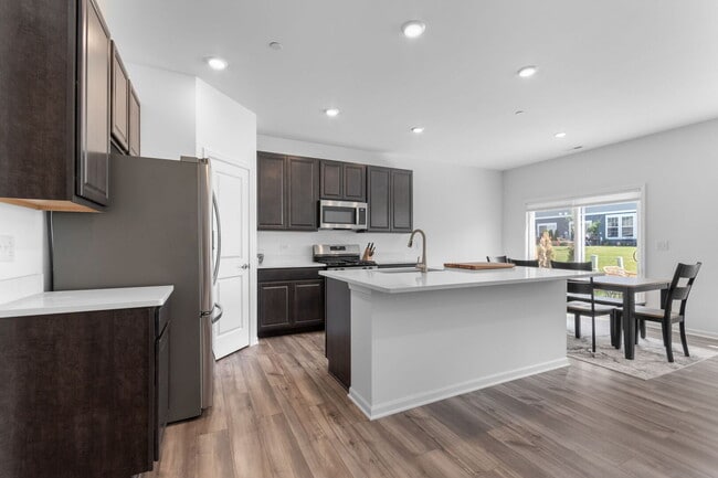 16515 Golden Vly Ln