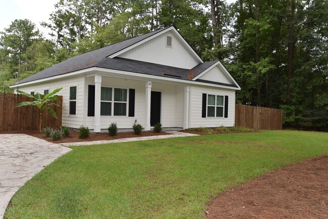 Building Photo - Remodeled Cute Modern Home In the Heart Of Richmond Hill