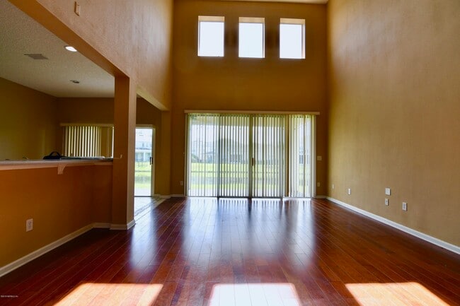 Photo - 3866 Silverpoint Ln