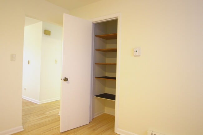 Photo - 8856 Plainfield Rd