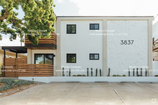 Building Photo - Remodeled upstairs 2 bd/ 2 bth Modern Apar... Unit 8 Rental