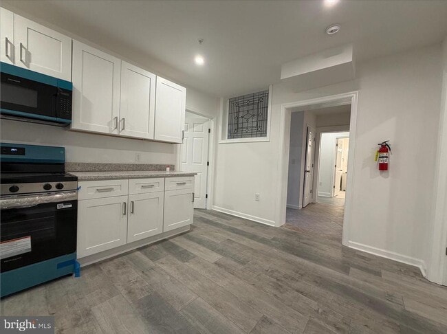 Photo - 45 E High St Unidad B