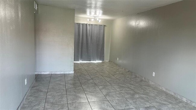 Photo - 9616 Long Point Rd Unidad 38 Rental