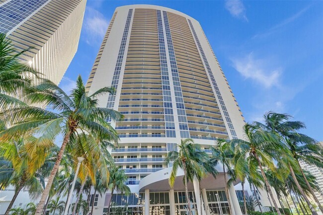 Building Photo - 1850 S Ocean Dr Unit 2709 Rental