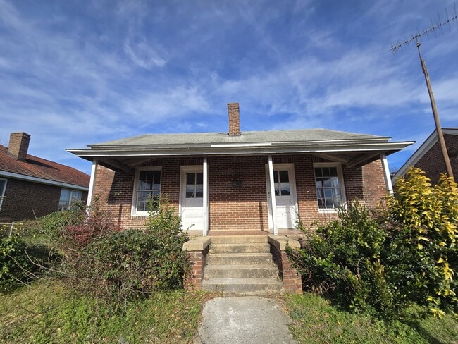 Building Photo - 110 Morgan Ave