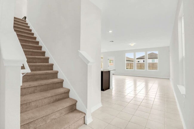 Photo - 547 Deer Crest Dr