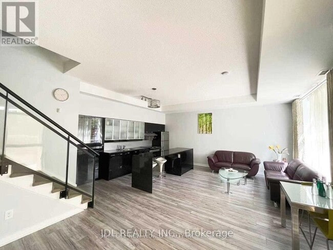 Photo - 25 Singer Ct