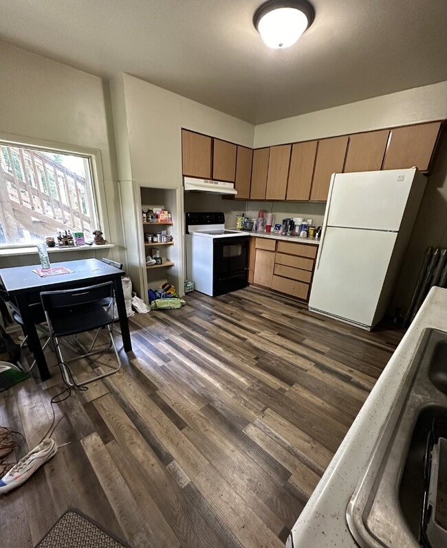 Photo - 3 bed 1 bath right next to UWEC! Available...