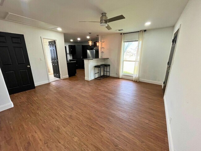 Photo - 217 Adrian Dr