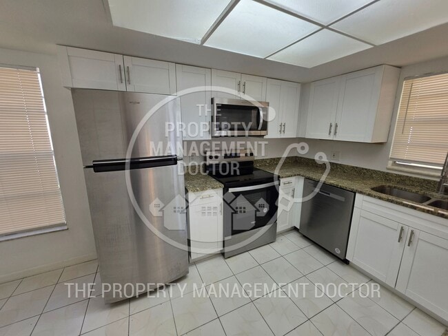 1617 Crossridge Dr