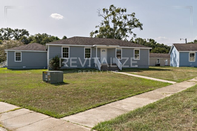 **Coming Soon!** Newly Renovated Housing C... - **Coming Soon!** Newly Renovated Housing C... House