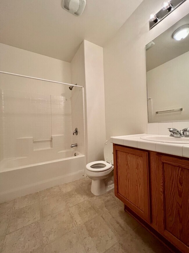 712 Meadow Grove Ct Unidad C