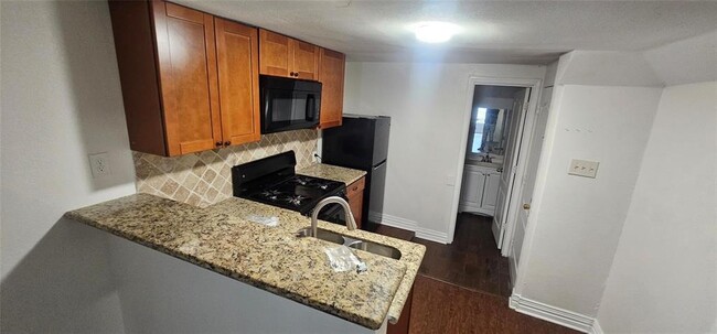 Photo - 302-371 71st St Apartment Unit 9