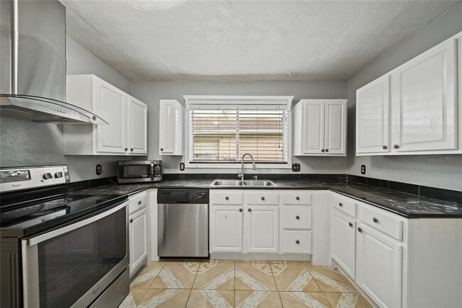 Photo - 10431 Odessa Dr