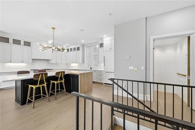 Photo - 5133 Fifth Ave