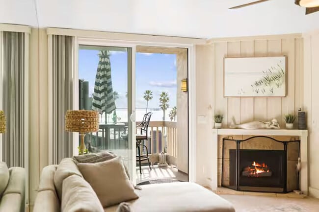 Photo - 999 N Pacific St Unidad ID1382141P