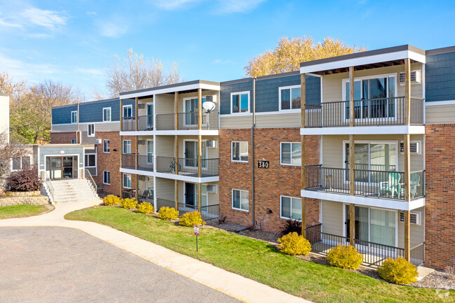 Building Photo - Waite Park Crossing Rental