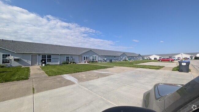 Building Photo - Madison Cottage of Benton County Rental