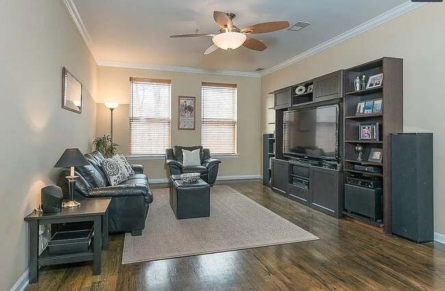 Photo - 510 Monroe St Unit 202