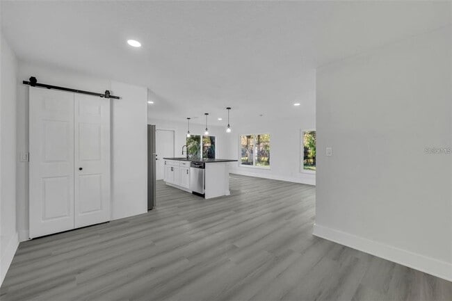 Photo - 920 Lockhart St