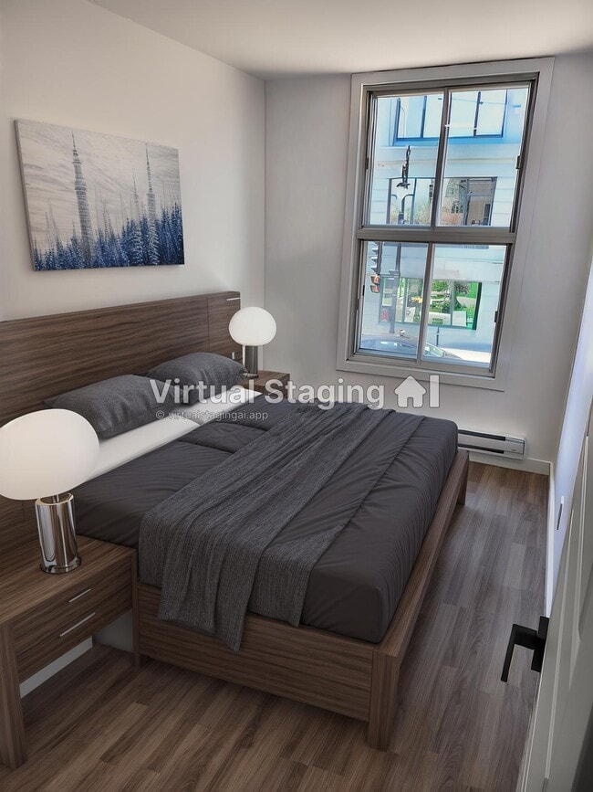 Building Photo - 4055 Boul Saint-Laurent Unit 4055