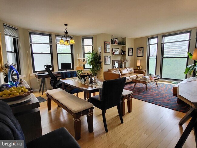 Photo - 135 S 19th St Apartment Unit 711