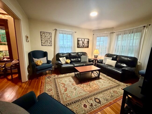 33 Pearl St Unit 33