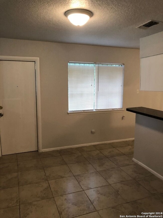 Photo - 5619 Brookhill St