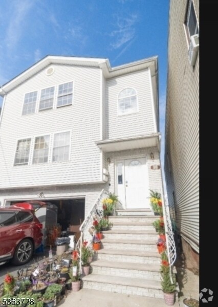 Building Photo - 78 Highland Ave Rental