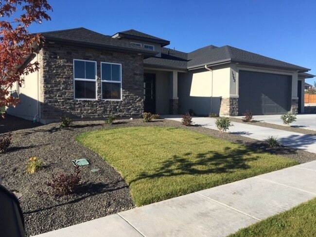 Photo - Coming Soon! Newer Custom built home with lots of upgrades and community pool!!