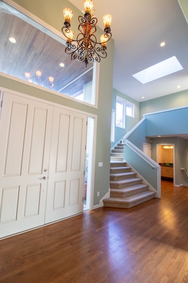 Photo - 4bd/4ba Bellevue Home