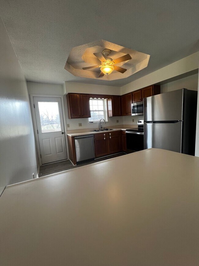 Photo - 2500-2502 Hollyhock Dr Unit 2500