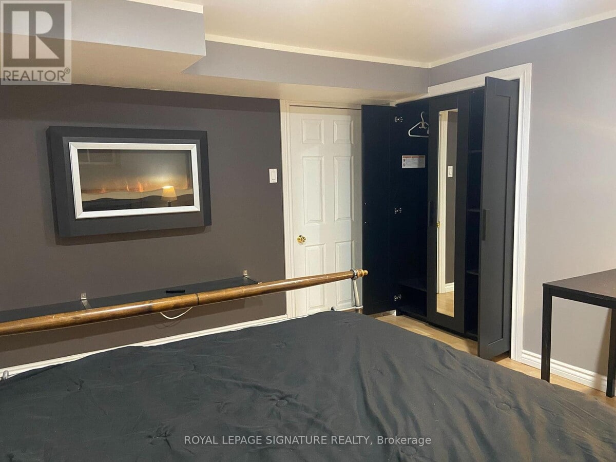 Photo - 72 Whitehorn Crescent