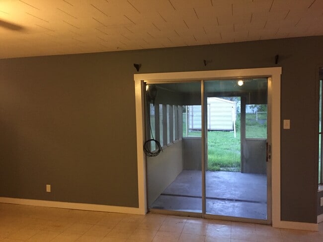 Photo - 604 Alexander