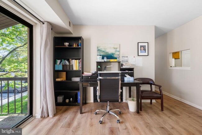 Photo - 45 Le Forge Ct