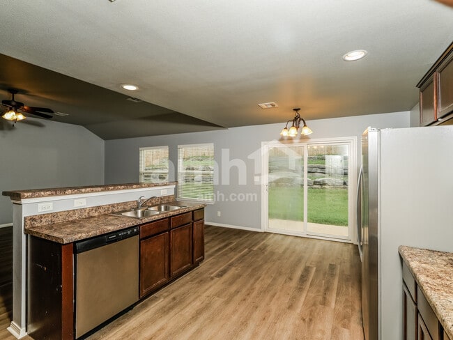 Photo - 2613 W Huntsville St