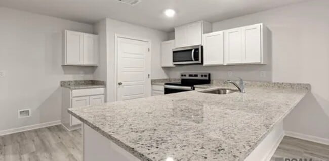 Photo - 35531 Forest Manor Avenue