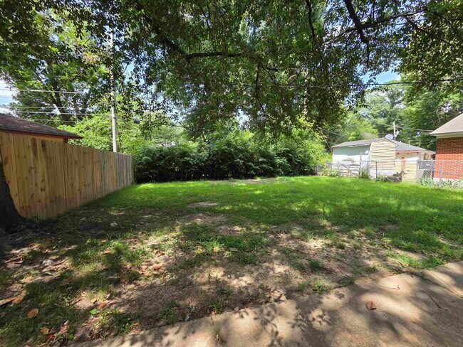 3614 Mary Cove