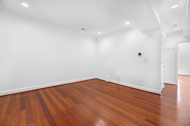 Photo - 432 Evarts St NE Unit 4