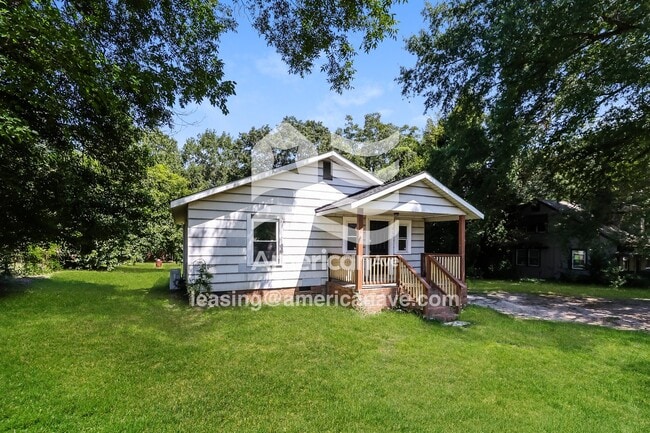 916 W Rankin Ave