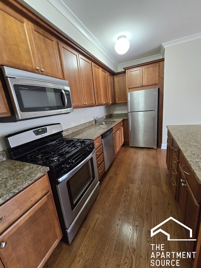 Photo - 2704 W Ainslie St Unit 2