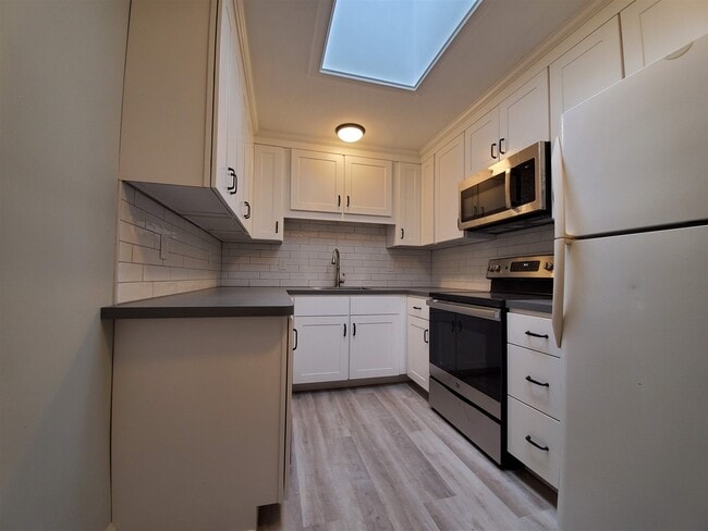 Photo - 444 Lafayette Rd Unidad 4