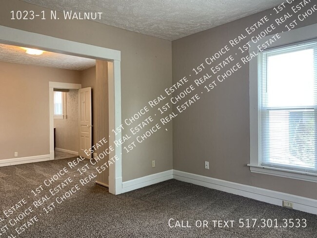 1023-1 N. Walnut-