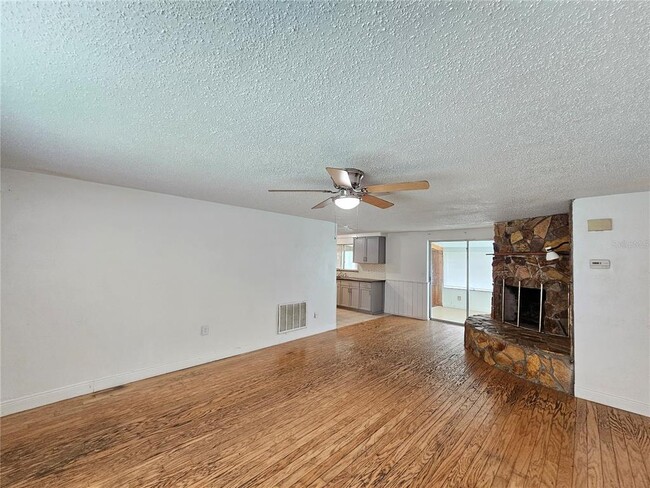 Photo - 15812 Sea Pines Dr