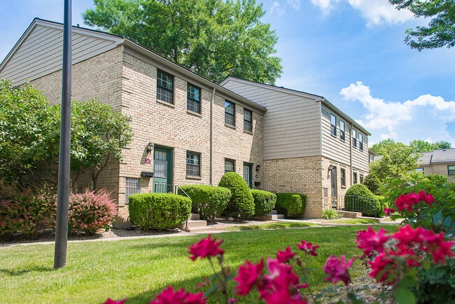 Exterior of Chartwell Townhomes
