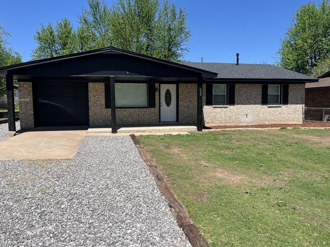 Building Photo - 311 E Tennapee Ave Rental