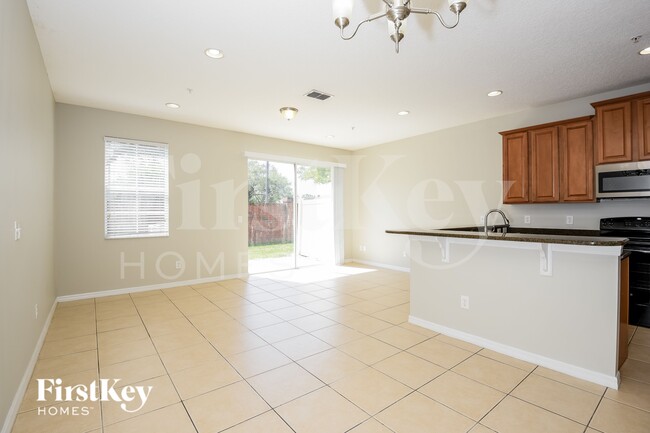 Photo - 9576 Silver Buttonwood St