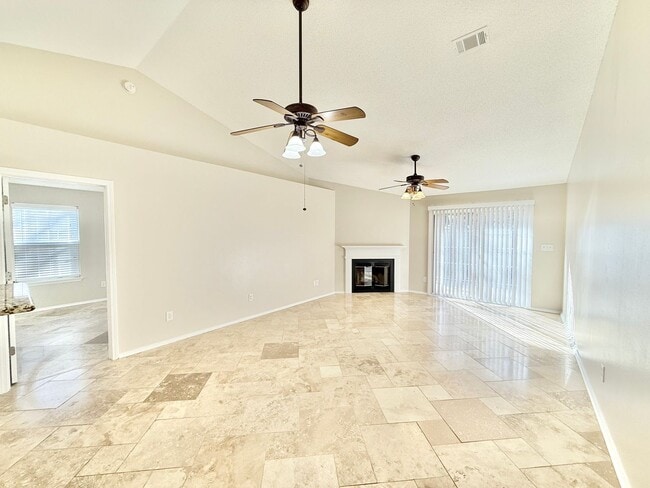 Photo - Spacious 3-Bedroom Home - Ideal Location