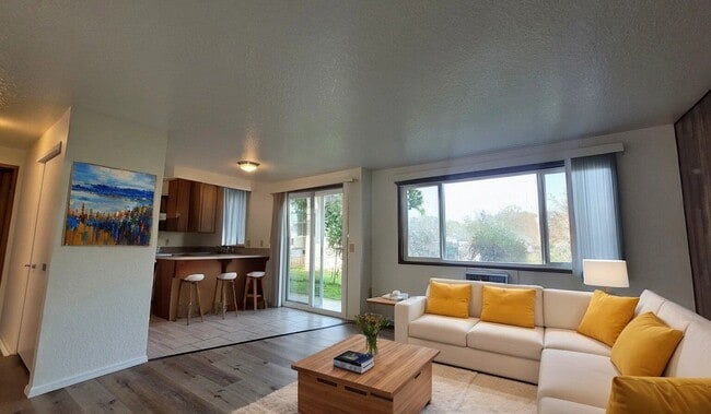 Building Photo - 146 NE Atkinson Ct Unit 25